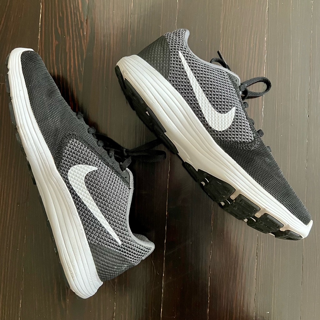 Nike Revolution Womens Running Shoe